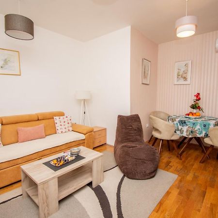 Apartman Klara Petrovac Extérieur photo
