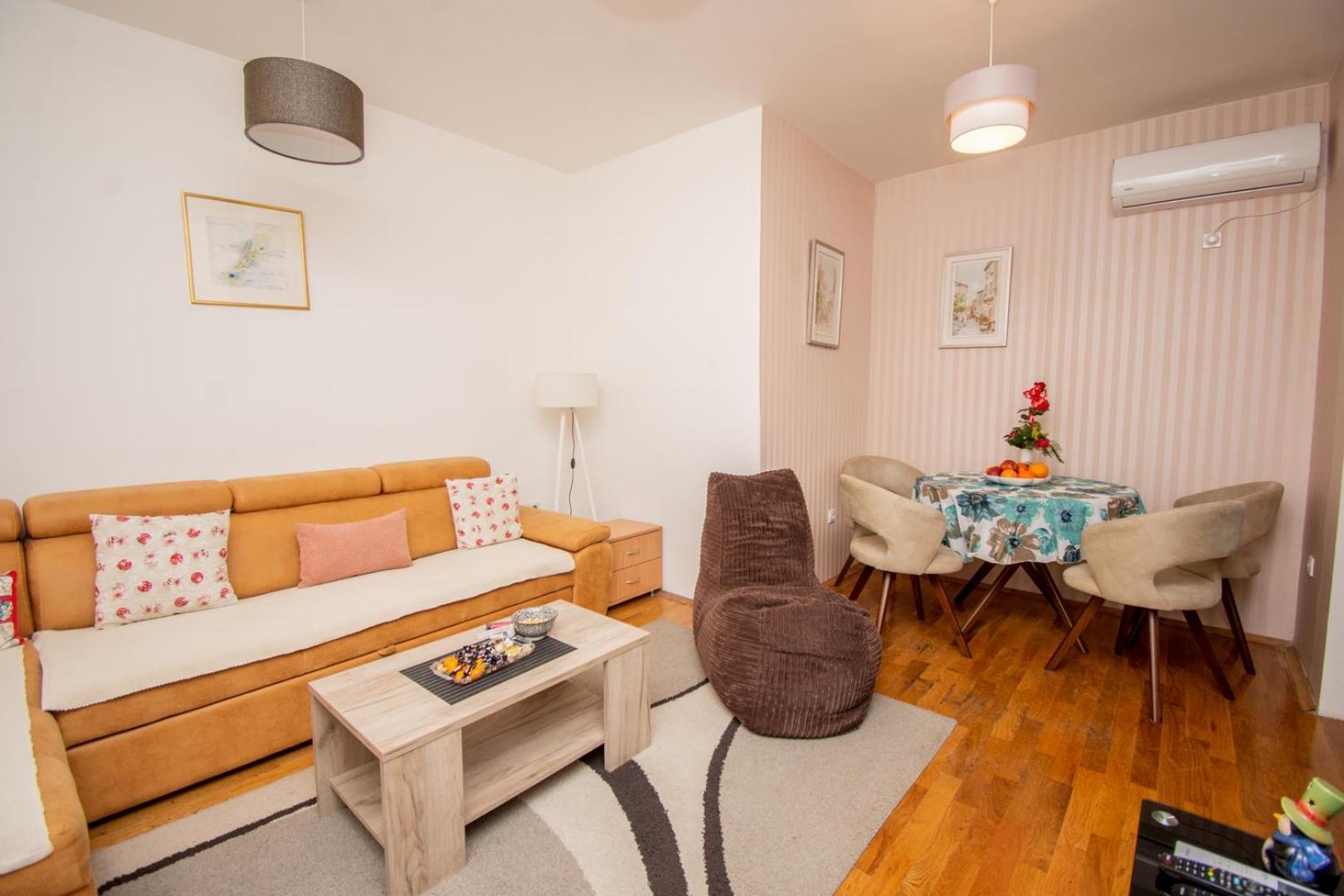 Apartman Klara Petrovac Extérieur photo